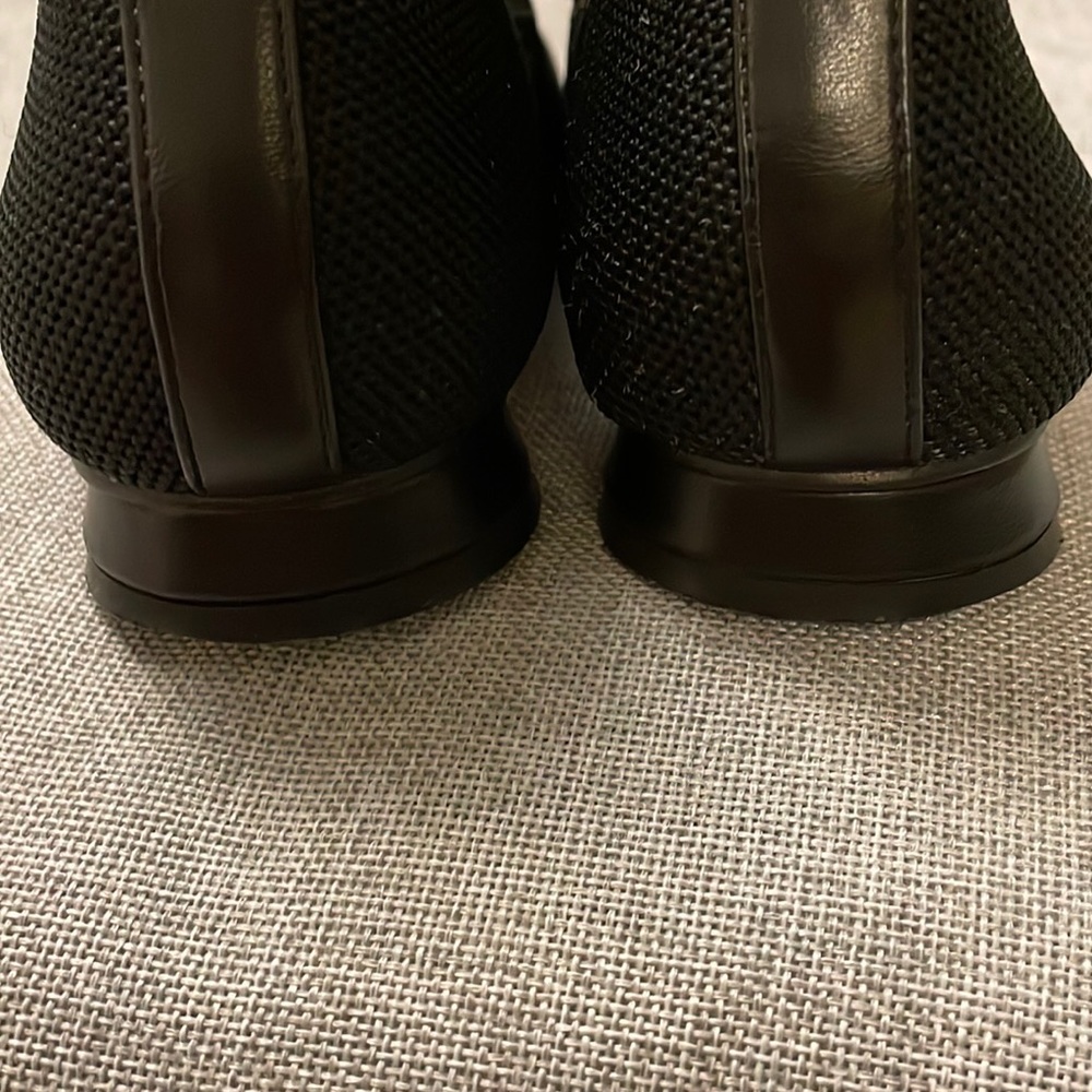 ANTHROPOLOGIE black Matiko ballet flats. Size 38.